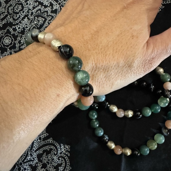JUNGLE HIPPIE BRACELET - moss agate, sunstone, black agate, handmade trade beads - Picture 3 of 9
